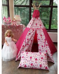 Princess Teepee with teacups